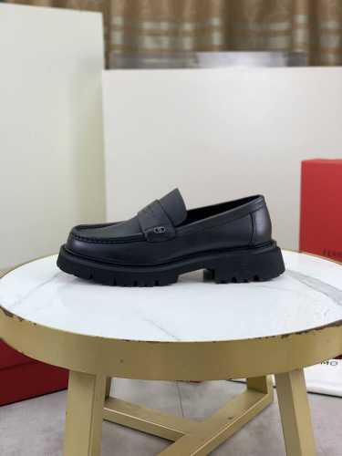 工厂p价p 顶级品质 Salvatore Ferragamo 菲拉格慕商务皮鞋 1:1顶级代购品质 鞋面进口精选原版开边珠小牛皮 内里垫脚均用进口原版水染牛皮