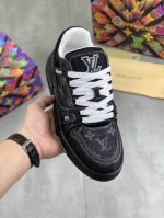 工厂P价P 实价 Louis Vuitton 原单 新款Lv路易威登 * Lv经典潮鞋！选用进口原版牛皮 水染牛皮内里.最新款原版耐磨橡胶组合大底！高品质精品！