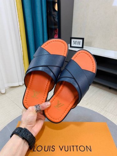 louis Vuitton 路易威登 驴牌官网1:1开模定制 经典老花料 原版升级版大底防滑轻便 市场顶级品质 男士拖鞋时尚主打潮流 百搭爆款 简单不失品味 自