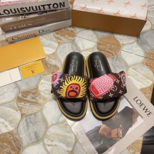 出厂 Louis Vuitton 路易威登 初夏专柜 官网同步 独家首发 Lv 南瓜 向日葵系列 面包拖 T台走秀款 小红书新潮穿搭 原版开模 代购版本 垫脚羊