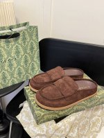 橙子出厂价p gucci 古驰 2025春夏最新爆款压花包头拖鞋 厚底半拖 高级慵懒风 百看不厌款 时尚度拉满 细节用心感受 码数 35-40