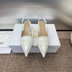 工厂价 迪奥 Dior 2024春夏最新款boy-D一圈带冲孔布洛克风格尖头高跟p女凉鞋 明星同款cd字母logo五金扣低跟镂空穆勒女拖鞋 市面顶级高端版本 材
