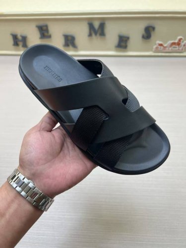 Hermes爱马仕 官网最新专柜同步新款Oran真皮面H拖鞋 巴黎原版飞回正品开模完美打造最高品质 诚意巨献，可随意进出专柜鞋面采用原版定制牛皮。多色可选。进口