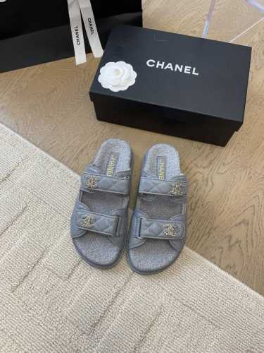 发泡大底版本 Chanel 24新款羊毛魔术贴凉鞋系列 秋冬羊毛系列版本 高版本 内里全羊毛 Size:35-39 其他码数定做