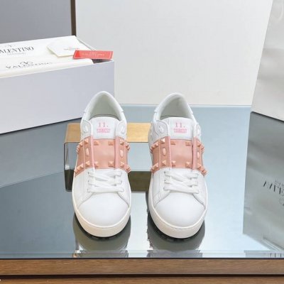 顶级版本 Valentino Rockstud Untitled 华伦天奴 情侣款运动休闲鞋、板鞋、铆钉鞋。 Alentino Garavani Rockstu