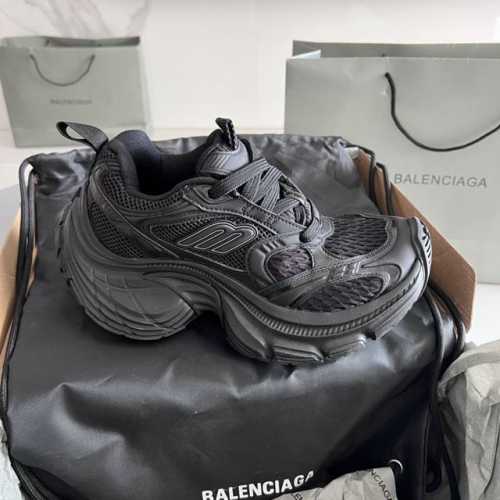 顶级版 顶级版本Balenciaga： ￥ 巴黎世家10Xl系列 情侣款老爹鞋 白蓝。 原版购入开发 做货 Balenciaga 整体鞋型汲取了Balencia