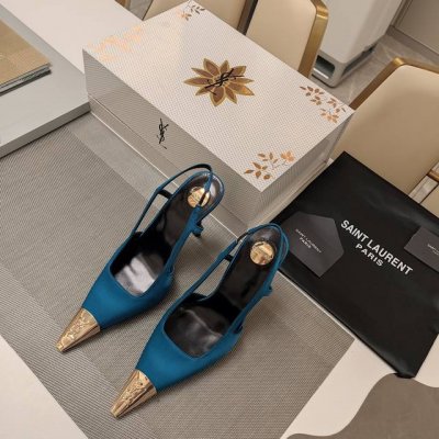 SAINT LAURENT ” SYL圣罗兰 顶级版本25SS众明星网红追捧的T形细高跟，经典字母铁头小方扁头后空凉鞋。SYL 2025官方VIP 贵宾版金花磁