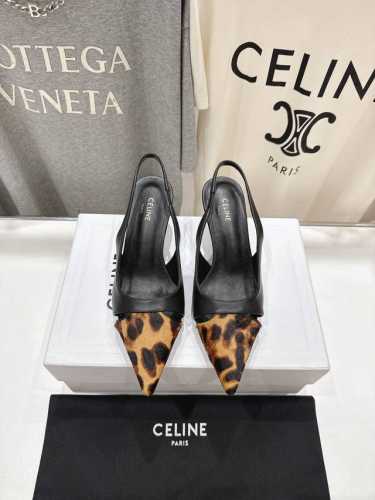 高版本出厂 Celine 赛琳2025Ss夏季新品简易尖头高跟凉鞋～ 复古简约又时尚 上脚舒适.百搭.显瘦，超有气质～百搭日常着用都是一绝的单品！小平跟轻松无压