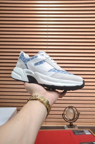 出厂价P Givenchy.纪梵希 专柜同步发售鞋面：意大利进口品牌印花布匹 尽显奢华，透气网布内里加上双层组合，脚感舒适，鞋底：原厂特供橡胶发泡大底，轻便，舒