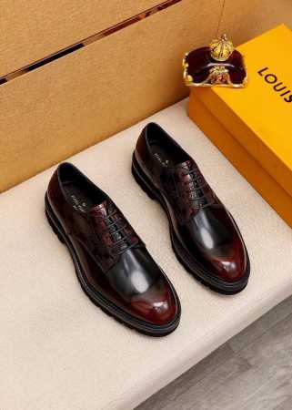 原单 Louis Vuitton 路易威登 新款～时尚商务正装男鞋原单品质，高端精品细节精致考究，采用进口意大利头层开边珠小牛皮鞋面舒适的水染牛皮内里原版橡胶大 - 点击图像关闭