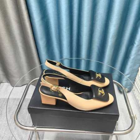 CHANE*｜小香25C早春新品法式风情 真是美到心尖尖上啦！优雅又浪漫的仙女应该就是这样吧极简的配色深入人心~无论搭配裙装还是休闲着装都很契合哈面料采用原版定 - 点击图像关闭