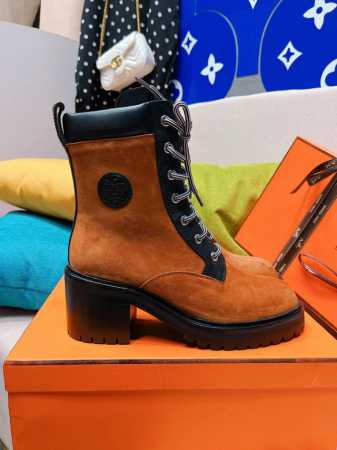 Herm*s 爱仕 H家new arrival H家秋冬短靴新品，时髦高端！ 真得是得悄悄地才能发现她的美！ * 英伦风马丁靴系列！潮派上新 国内外博主 - 点击图像关闭
