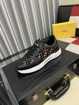 出厂价pp： Fendi 芬迪 男士最新款休闲鞋！专柜同步上市！原版一比一复刻。全进口官网一比一牛皮面料。内里采用头层顶级羊皮，原版原厂特供橡胶大底。引领时尚新 - 点击图像关闭