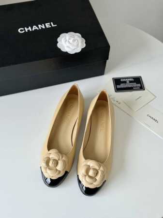 出厂价 代购级 Chanel 春夏新品山茶花单鞋系列 这一季山茶花系列真的超美 香奶奶家一贯的优雅名媛气质 高级感十足！上脚非常Nice～ 不管光脚穿或搭配裙装 - 点击图像关闭