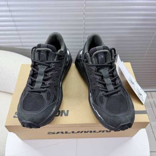 salomon 萨洛蒙 情侣款运动鞋~~ 雷军同款Salomon 户外越野运动鞋~~ 配備柔軟的緩震泡棉中底 鞋底採用了Advancedchassistmm 穩
