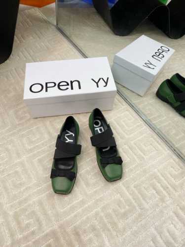 出厂 韩国小众品牌Open Yy春夏走秀款芭蕾舞鞋 第一眼看到这个鞋子就爱上了，带点复古味随意搭配都好看！各大网红博主都在穿它，整个鞋子非常柔软，好穿不磨脚鞋面
