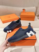 Hermes 顶级版本#新色P 爱马仕H家经典情侣款 休闲运动鞋 情侣款休闲之履运动老爹鞋结合高科技帆布与麂皮山羊皮，在橡胶鞋底上饰以夸张“H”字母，斜体设计和