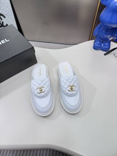 橙子出厂价p chanel 香奈儿新款 书包扣乐福鞋 翻盖菱格单鞋 复古女鞋 包头半拖款# 拥有香家特色优雅名媛气质 超级耐看 让人无法抗拒心动 菱格一脚蹬乐福