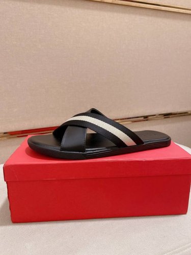 工厂p价 Bally~巴利最新潮流凉拖上市 官网同款 专柜品质 精选头层小牛皮配巴利原版织带 休闲百搭款 做工精细 用料上层 现货鞋码38到45