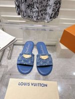 出厂 Lv25S新款平底牛仔布拖鞋夏天必备款整双鞋子采购Zp开发打造，全部定制材料，独家开模真皮大底，细节全部对版出货，连包装也做到跟正品一样。
