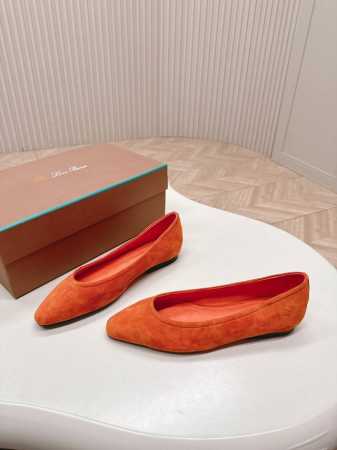 Loro Piana LP 经典绝美复古女巫平底鞋极简主义风格，复古又级！简约又大气，属于非常耐看的款式！高级百搭之王一年四季春夏秋冬皆适宜鞋面采用油蜡皮内里垫 - 点击图像关闭