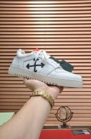 出厂价 Off-White 原版一比一复刻狠货高端品质最新款官网还没上市，顶级版本。 面料：进口牛皮 里布：进口透气网布 大底：新材料进口tpu组合底 码数:男