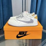 新配色Air Jordan 1 low 乔一低帮复古篮球运动鞋 Size：36 36.5 37.5 38 38.5 39 40 40.5 41 42 4 43
