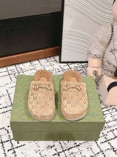 顶级品质 Gucci fw24 new arrival～ G家2024秋冬新款羊毛拖鞋 室内户外都适宜，舒适温暖又时髦～ 妥妥的保暖神器一枚，秋冬必备单品 面料