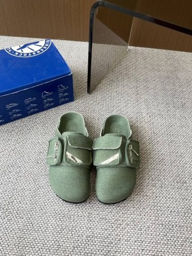 Birkenstock 勃肯 25Ss早春新款 牛仔书包勃肯 包头拖 这两个品牌刚出联名我就心动了 代购找很久才买到货 真的一鞋难求 真的超级好看，姐妹们给我冲