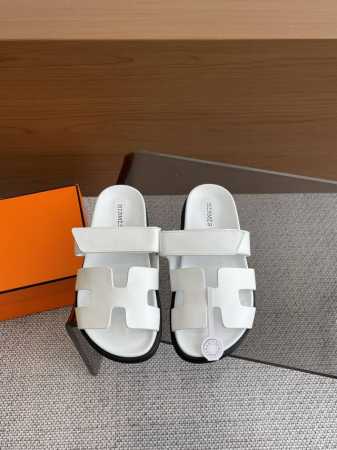 男10 ΗERMES 爱马仕春夏经典情侣款 Chypre 二舅拖鞋 上脚简直不要太舒服 为夏天做准备的一双拖鞋高端品质 对准专柜品质 原版水台原版开模TPU、防 - 点击图像关闭