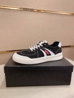 工厂p价 新款1:1 prada 普拉达 潮流新款上市 官网同款 专柜品质 原版搭配 精选防水布料 舒适透气羊皮内里 做工精细 用料上层 100%纯牛皮打造 原