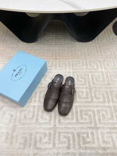 出厂400 Prad* 25Ss 普拉达走秀款复古流苏半拖鞋单鞋爆款！走秀款 复古感时髦满满 随意百搭 时尚休闲 独到味道，人人都爱也轻松驾驭 每年都会爆.足以