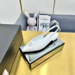 出厂:独家顶级版本 Chane*L小香2024Vs专柜最新时装单鞋系列 尖头横带半拖 香奈儿女士钟爱简约又难以抗拒系 搭配展现与众不同的穿搭风格、自由混搭闪耀到
