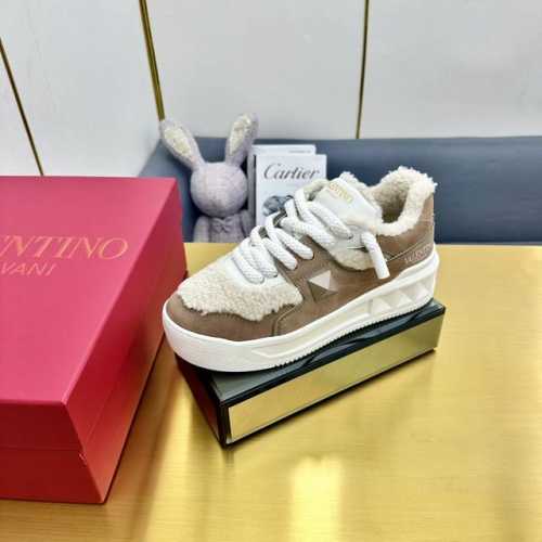 顶级版本： 高端货 Valentino华伦天奴GARAVANI OPEN DISCO 铆钉 厚底 休闲 运动鞋 增高 小白鞋 原版购入开发 做货 V家经典系列