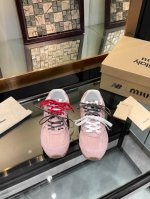 mium*u x new balance联名款运动鞋 原版精准cp！鞋型无限接近，精细工艺制作 年度zui火爆的款式，不需要多说，各种网红明星上脚秀 面料材料牛