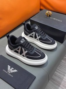 商品名称：Armani 阿玛尼 正规码数: 38-44 休闲鞋 商品材料：精选 滴胶网布鞋面，柔软羊皮垫脚；原厂特供大底。