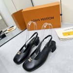 Louis Vuitton 路易威登25 新款凉鞋 此系列的正面饰以Lv Logo与鞋面相得益彰 精致百搭 三种跟高选择 值得拥有 鞋面 牛皮 漆皮 原版印花皮