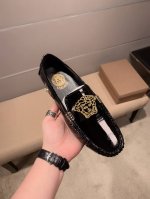实价 品牌范思哲 鞋面进口意大利头层牛皮+刺绣 头层羊皮 不掉色 内里 原版进口耐磨橡胶底 官网出品 精致优雅心备佳品 采用精湛工艺 穿着舒适 精致简单鞋面更显