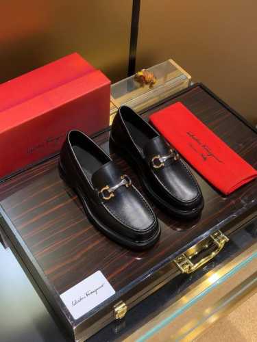 商品名称：Ferragamo 菲拉格慕 正规码数: 38-44 皮鞋 商品材料：精选 牛皮鞋面，舒适牛皮内里；原厂大底。