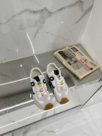 高版本 ‘’ Loewe 2025 ss 2.0复古运动鞋2.0升级了穿感更加舒适 DIY鞋带配件更有趣味、品质依旧、区别市面抢出版本、自购原版独立开发、鞋面采 - 点击图像关闭