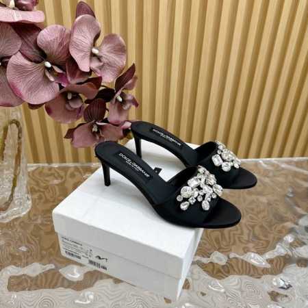 2024新款上新 杜嘉班纳doolce&Gabbana24S 春夏新品水钻高跟拖鞋 面料采用进口真丝 水钻 内里踮脚均为羊皮 意大利进口牛皮大底 跟高：6Cm - 点击图像关闭