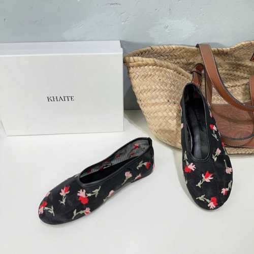 高品质出厂360！小众潮牌Khaite25春夏新品复古刺绣花朵网纱平底凉鞋！ 很有当代的复古那味儿～ 极简主义的设计风格 上脚超级舒适 日常随心搭配裙子 裤子
