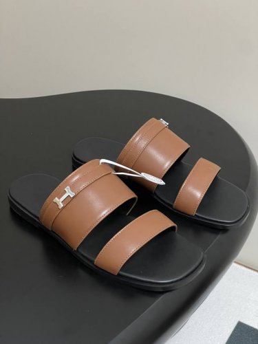 调工厂P价 女装女鞋 运动原单顶级品质 Hermes 爱马仕Mini H扣平底凉拖鞋 经典的方头版型 搭配极具辨识度H字母Logo 上脚超级百搭好看时髦 超多明
