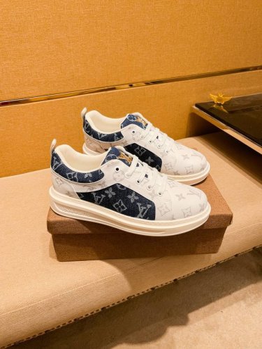 工厂P批 Lv 路易威登 男鞋高端品牌 官网1：1最新力作：鞋面采用意大利进口头层牛皮搭配舒适透气内里原版防滑耐磨大底制作，让行走更加便捷舒适！独家新款，惊世之