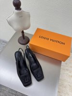 中跟后空 原版五金 L驴 经典之作 可带图全色咨询 黑色 哑光荔枝牛皮 Lv 打造 使得 Lv 仍能为创作者 青年玩家 提供惊艳和渴望 新配色再次高产上新 目前