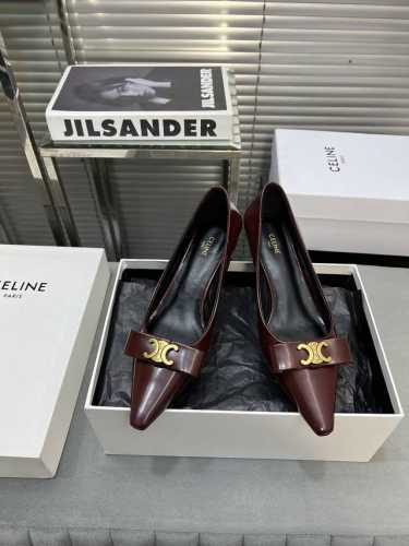 P400 Celine 思琳新款凯旋门单鞋 鞋面：开边珠牛皮 内里：原版内里 大底：原版进口真皮大底 跟高：5Cm 码数：35-39 40 41定制