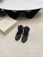出厂价 小众潮牌Brunello Cucinelli BC 2024ss秋冬松糕厚底袜筒短靴、马丁靴系列新品！ 强推 显高又显腿的绝绝子短靴～～ 低调优雅的穿搭