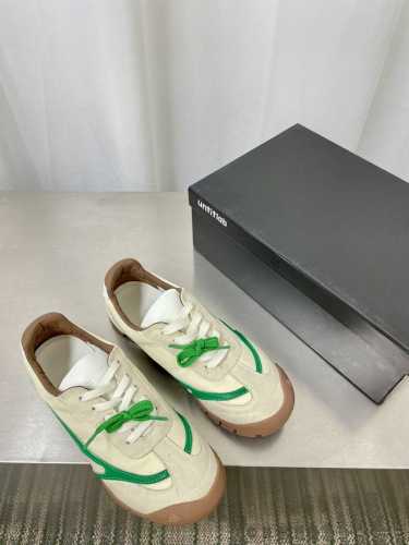 高品质出 专注于鞋履及配饰设计的时尚品牌untitlab，近年来在海内外的知名度和影响力持续攀升。SS25系列 THE BEST WITHIN 中，untitl