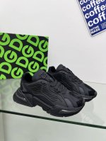 高端版本高质量原单品质D0LCE & GABBANA 今年的主打款式 没有之一 超火超帅气的休闲鞋此款传承了D家一贯有点浮夸而不失时尚的风格 精湛的做工 众多人