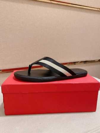 工厂价 Bally~巴利最新潮流凉拖上市 官网同款 专柜品质精选头层小牛皮配巴利原版织带 休闲百搭款 做工精细 用料上层 现货鞋码38到45 - 点击图像关闭
